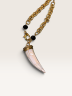 Collana in Cristalli Neri con Ciondolo Corno in Madreperla