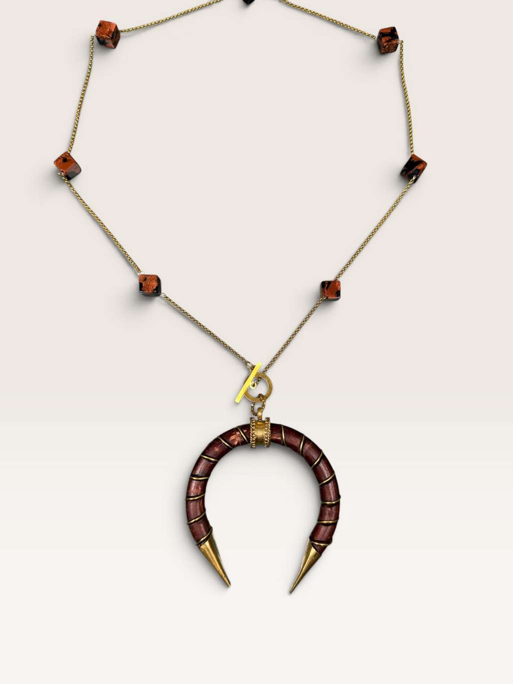 Collana in Pietra Del Sole con Mezzaluna Vintage